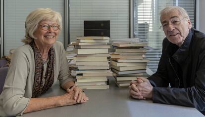 Margrit Lömker y Oriol Serrano, almas de la distribuidora de libros Le Punxes, nacida en 1968. 