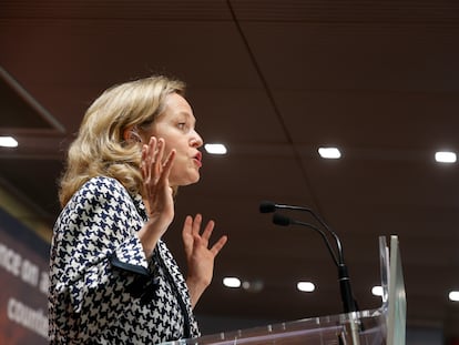 La vicepresidenta primera del Gobierno Nadia Calviño, la semana pasada en una conferencia sobre la lucha contra el blanqueo de capitales.