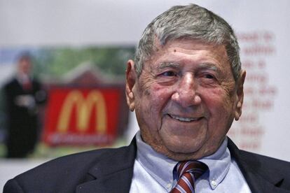 El creador de la hamburguesa Big Mac, Michael 'Jim' Delligatti, en 2008.