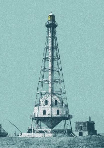 El antiguo faro en la isla de Buda, en el delta del Ebro (Tarragona).