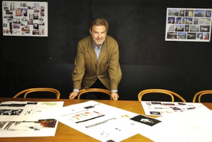 José Antonio Granero, decano del Colegio de Arquitectos de Madrid (COAM) fotografiado en su estudio.