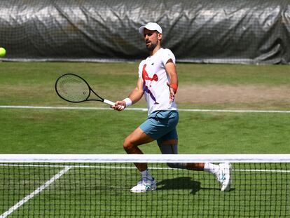 Djokovic, durante un entrenamiento de esta semana en el All England Club.