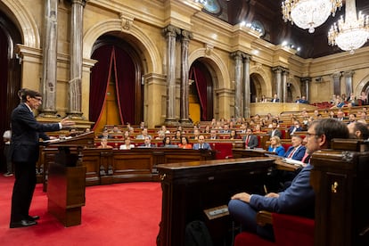 El president de la Generalitat, Salvador Illa, durante el debate de política general en el Parlament de Cataluña.