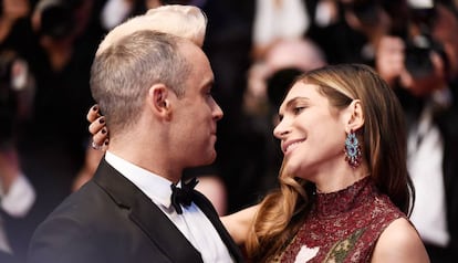 Robbie Williams y Ayda Field en el Festival de Cannes de 2015. 