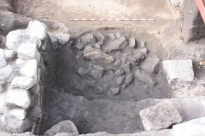 Una de las cámaras de piedra donde se halló uno de los ejemplares de caballo.