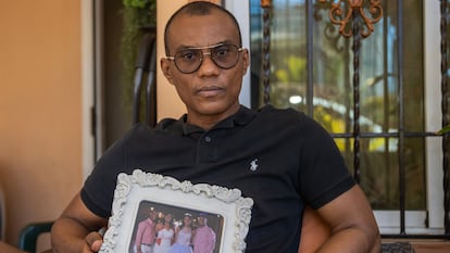 Anastasio Peguero, en su casa de Haina.