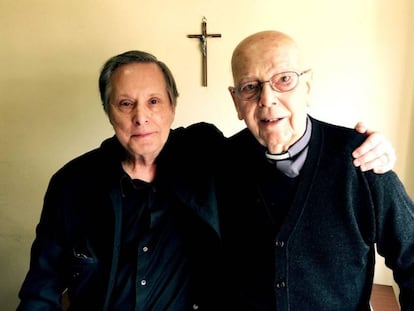 Wiliam Friedkin (izquierda) y padre Gabriele Amorth.