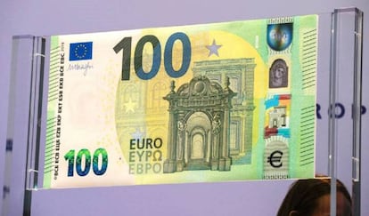 El nuevo billete de 100 euros expuesto el pasado septiembre en la sede del Banco Central Europeo.