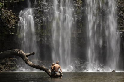 Catarata Llanos de Cortes y Poza Escondida, en Costa Rica.