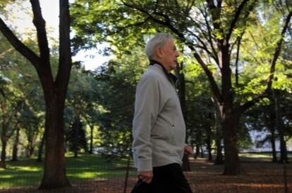 El escritor Mario Vargas Llosa en Nueva York (EE.UU), unos días después de conocerse que había recibido el Premio Nobel de Literatura.