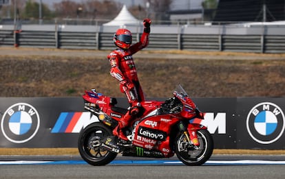 Marc Márquez celebra su triunfo en el GP de Tailandia este domingo.