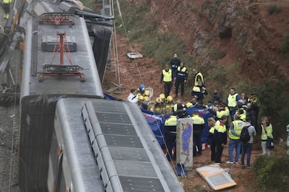 El tren descarrilat a Vacarisses.