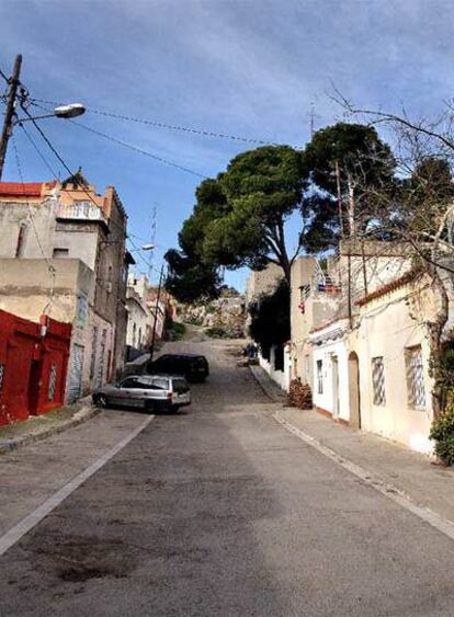 Viviendas de la calle de Marià Lavernia, en lo alto del Turò de la Rovira.