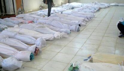 Imagen de la morgue de Hula distribuida por la oposici&oacute;n siria.