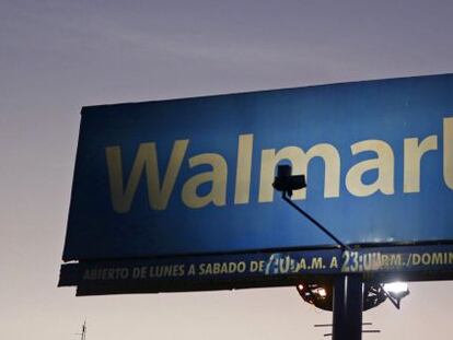 Cartel de Walmart en México.