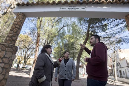 The entrance to Ángel Rodríguez Leal Park in Casasimarro.