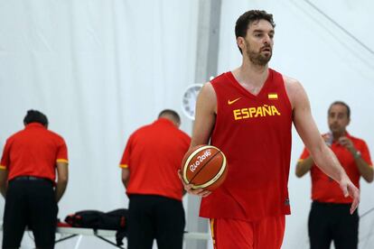 Pau Gasol, durante un entrenamiento con España.