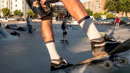 Ambiente en el skatepark de Escombro, a la altura del metro Campamento, en julio.