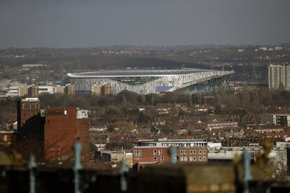 Vista lejana del nuevo estadio de los 'Spurs', integrado en el barrio de Tottenham.