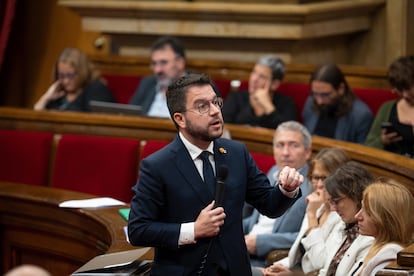 El presidente de la Generalitat, Pere Aragonès, interviene durante la sesión de control del Govern en el pleno del Parlament, este miércoles.