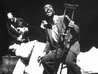 Una escena de <i>Ni sombra de lo que fuimos,</i> de La Zaranda.