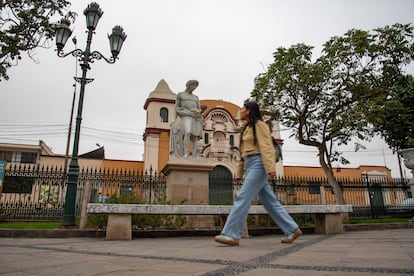 La Alameda de los Descalzos, en Lima, Perú.