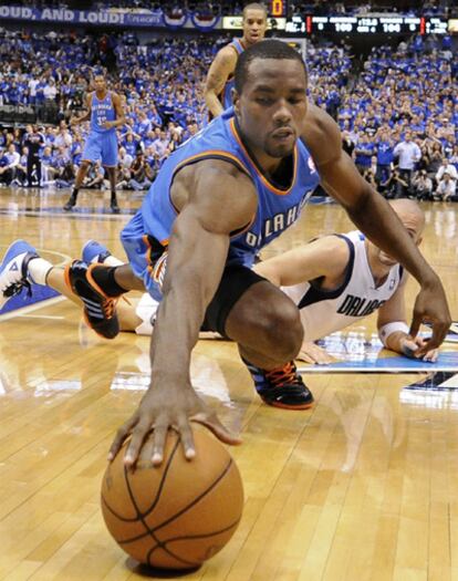 Ibaka, durante un encuentro con los Thunder de Oklahoma City