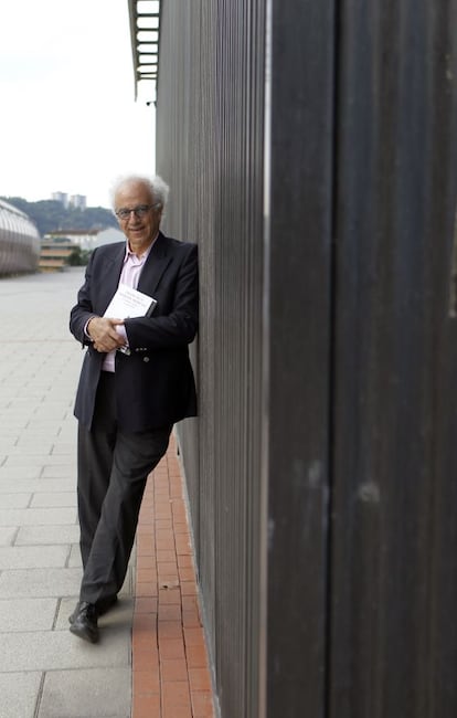 El escritor y abogado mexicano Fancisco Martín Moreno.