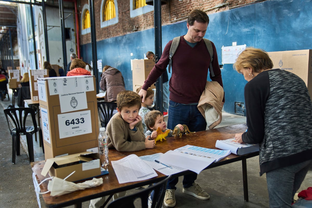 Argentina en la encrucijada: elecciones legislativas 2025 y su impacto en el futuro