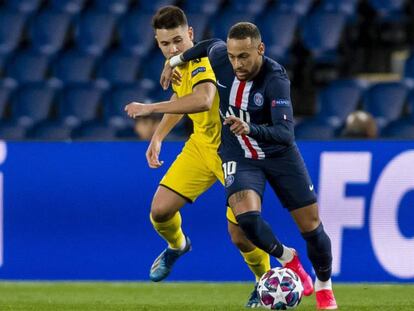 Neymar, ante Guerreiro.
