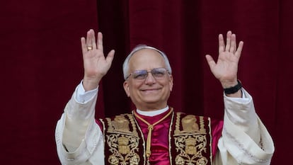 El Papa León XIV en la Basílica de San Pedro, en el Vaticano, el 8 de mayo de 2025.