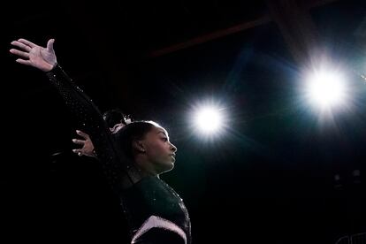 Simone Biles, durante un entrenamiento en Tokio