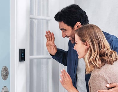 Imagen publicitaria de un timbre Ring Doorbell.