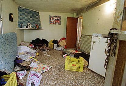 Habitación en la que permanecieron secuestrados tres marroquíes en Orihuela.