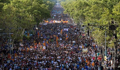 Vista de la manifestación contra el terrorismo en Barcelona celebrada el sábado.