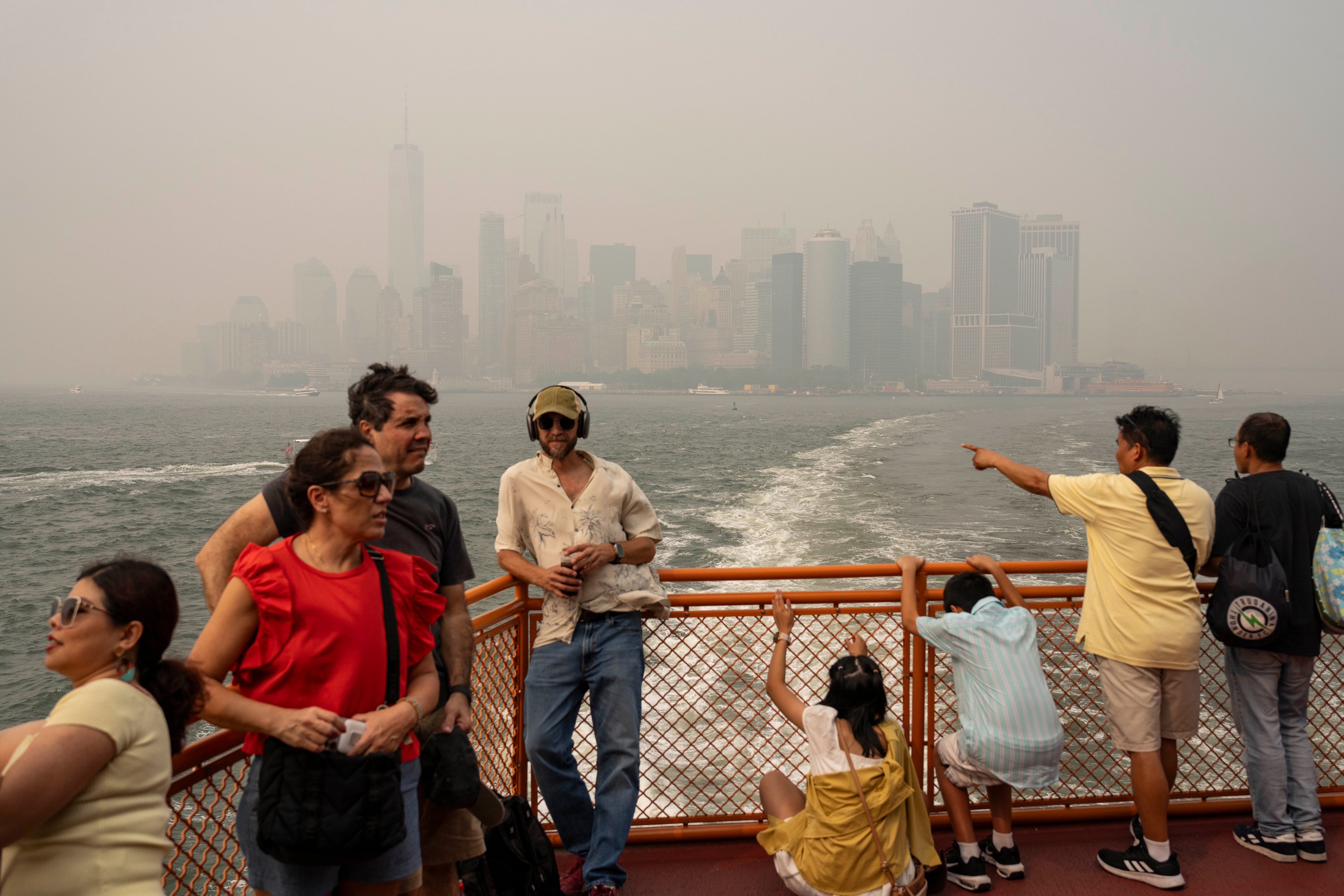 Cientos de incendios en Canadá llenan de humo ciudades como Nueva York, Chicago, Detroit y Toronto