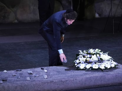 El presidente de Argentina, Javier Milei, durante su visita al Museo del Holocausto de Jerusalén, este miércoles.