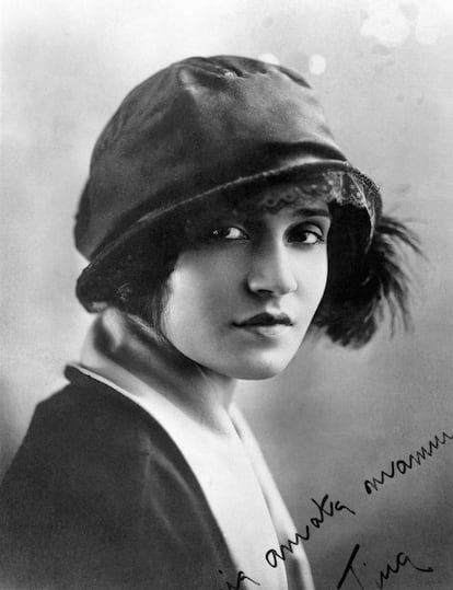 La artista Tina Modotti, en San Francisco (EE UU) alrededor de 1919.