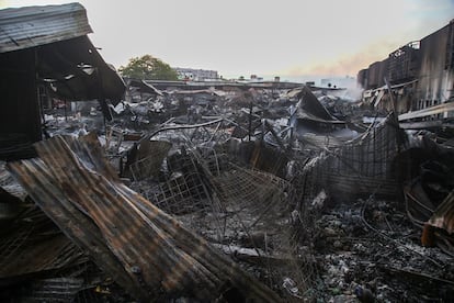 The Central Market of Acapulco, and all 570 of its stores, reduced to ashes, on June 6, 2023.