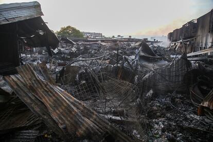 The Central Market of Acapulco, and all 570 of its stores, reduced to ashes, on June 6, 2023.