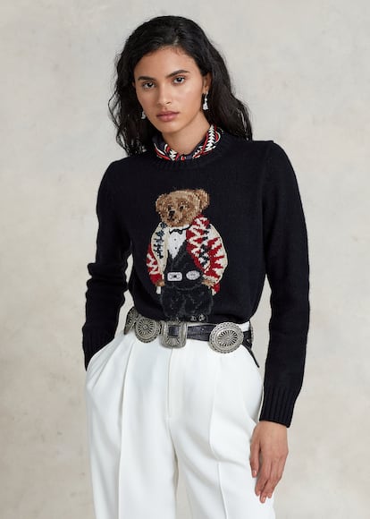 Este jersey de Polo Ralph Lauren con su ya icónico Polo Bear será la prenda preferida de las más nostálgicas.

450€