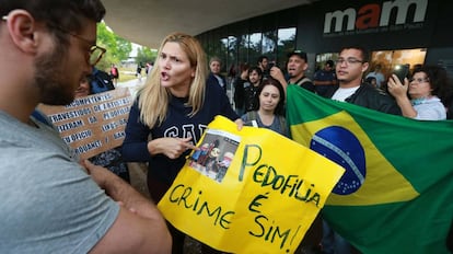 Manifestantes protestam no MAM em repúdio à apresentação do coreógrafo Wagner Schwartz no dia 30 de setembro