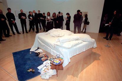 ‘My bed’, la polémica instalación en la que mostró cómo era su vida en 1998 y fue finalista del Turner.