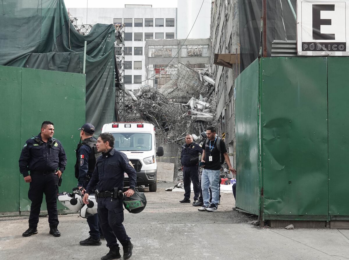 Al menos un muerto tras el colapso de un edificio en demolición en la ...