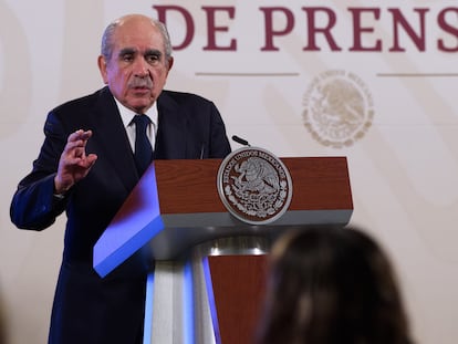 Pablo Gómez, el titular de la Unidad de Inteligencia Financiera, durante la conferencia matutina en el Palacio Nacional, el 6 de febrero de 2024.