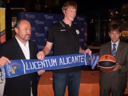 Singler, en su presentación con el Lucentum.