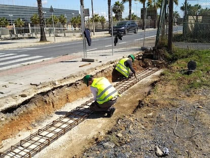 Obras del Puerto de Huelva, este lunes.