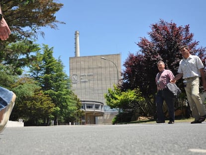 Exterior de la central nuclear de Santa Mar&iacute;a de Garo&ntilde;a (Burgos). 