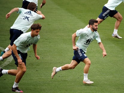 Gayá  y Pau Torres  participan en el entrenamiento de este jueves en el estadio Wanda Metropolitano, en Madrid, donde este viernes se enfrentarán a España y Portugal en un partido amistoso antes del inicio de la Eurocopa 2020.