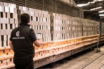 Línea de producción de Cerámica del Nalón.